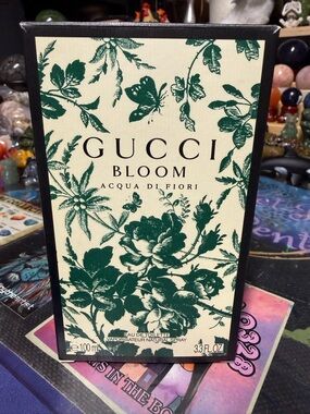 Gucci Bloom Acqua Di Fiori Box - Green and Cream Floral Design